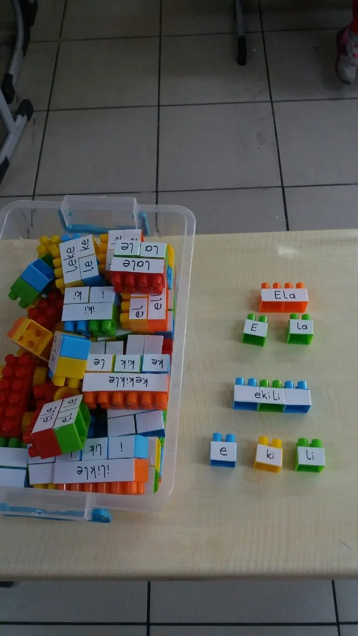 Language work with letter and syllable blocks